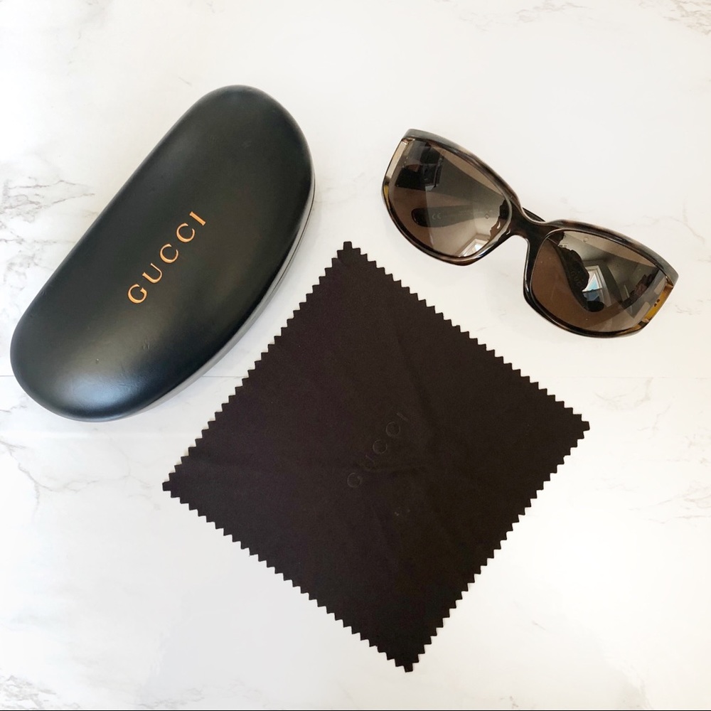 Never worn Gucci Sunglasses (Authentic) - Picture 3 of 8